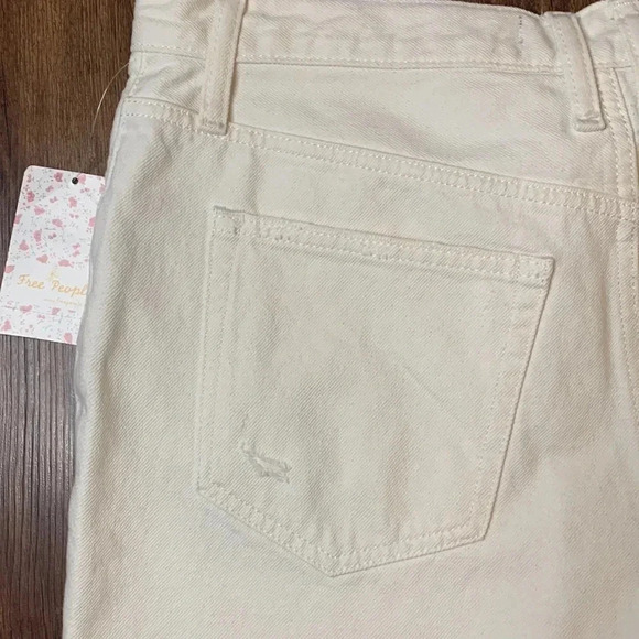 NWT Free People We The Free Denim Button Fly Cutoff Shorts Bright White - Picture 6 of 15